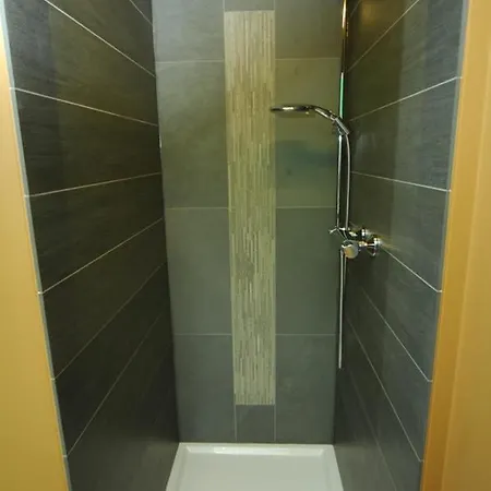 ベッド・アンド・ブレックファスト Barabas, La Du D'arville Wierde